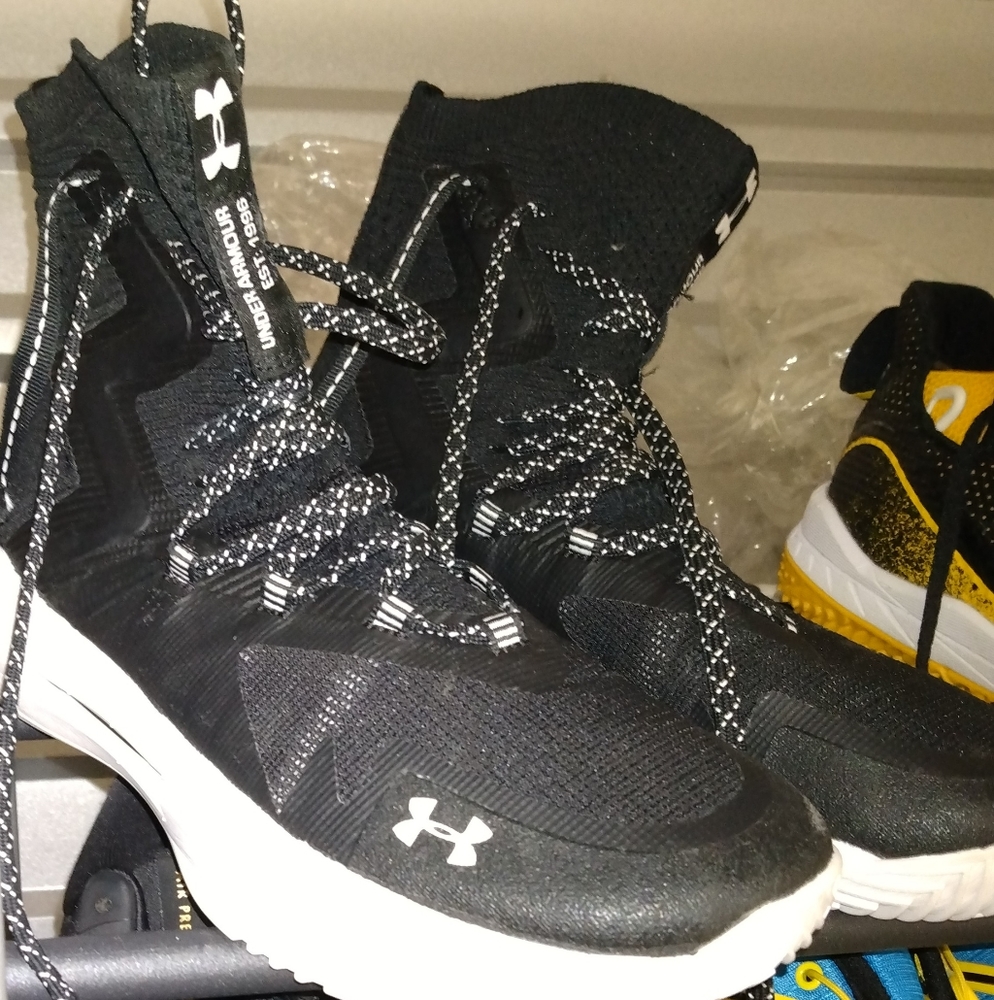 Underarm athletic shoes